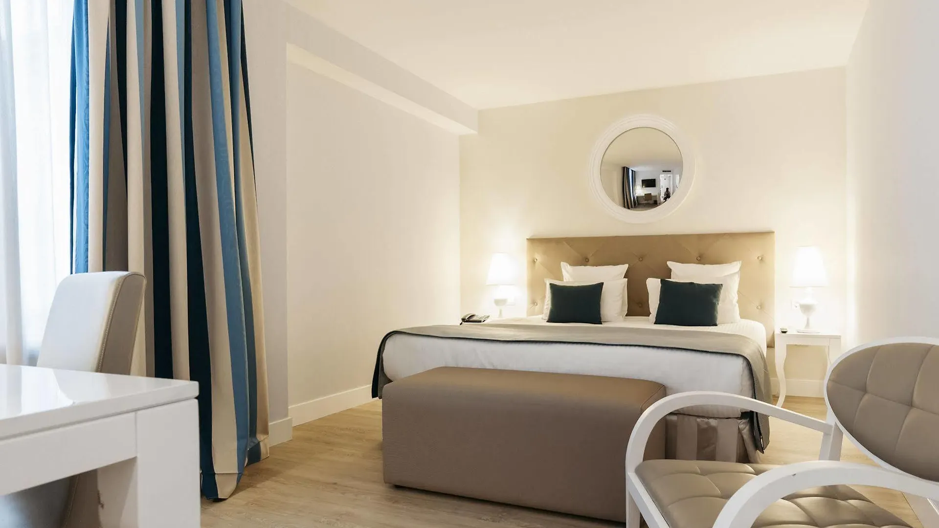 Hotel Catalonia Grand Place Brüssel